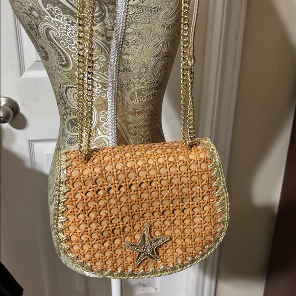 Lily Putlizer la Concha bag with gold leather and natural rattan.Elegant nwot - Picture 2 of 7